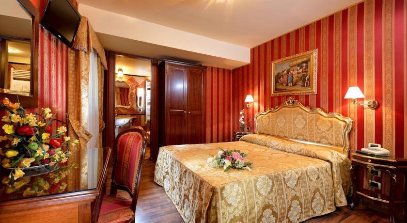 Pensión San Zulian P & Q & U Venecia